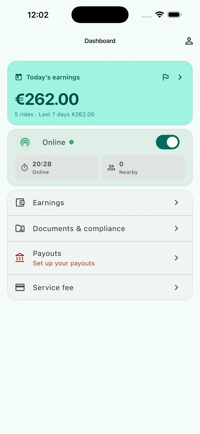 The driver dashboard: today's earnings, the online switch and the payouts and service-fee rows.
