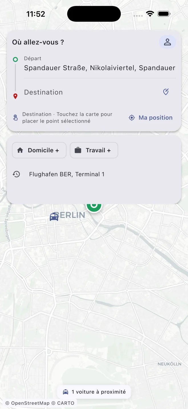 L'application passager Fairgo ouverte sur une carte de Berlin, avec les champs de départ et d'arrivée et une voiture à proximité.